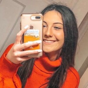 Meet your Posher, Ashleigh